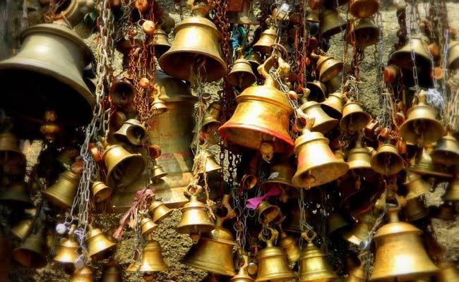 मंदिर में घंटी बजाने के चमत्कारिक लाभ | MANDIR MAIN GHANTI BJAANE KE CHMTKARIK LABH