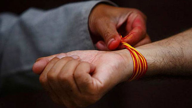 हाथ में मोली धागा बाँधने का धार्मिक महत्त्व | Hath Mein Moli Dhaga Bandhne Ka Dharmic Mhttv